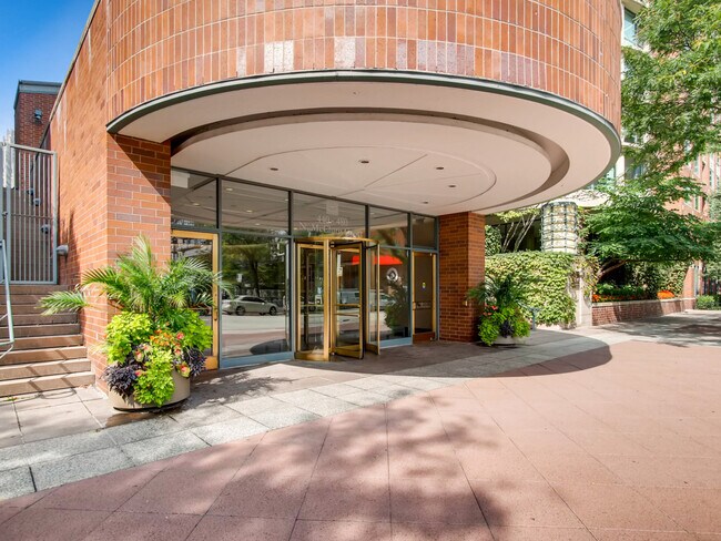 Building Photo - 480 N McClurg Ct Unit 506