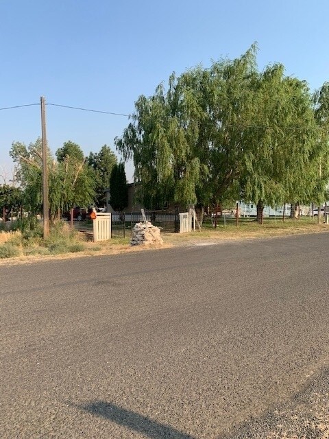 Photo - 2963 Rd S SW