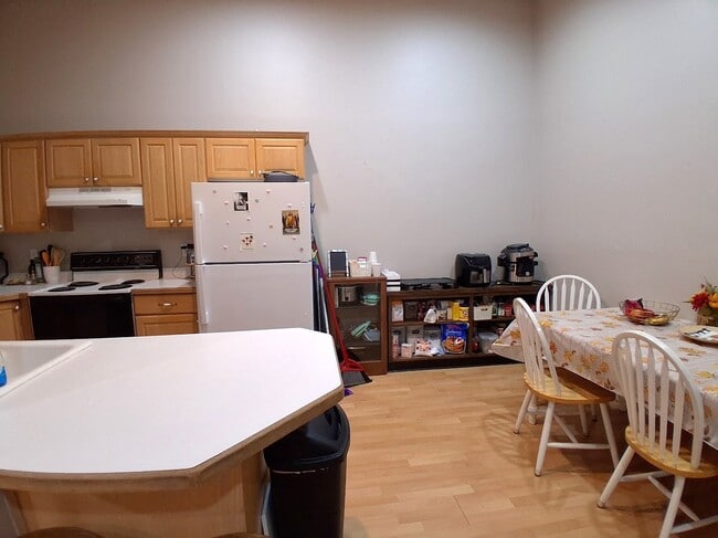 Photo - 1525 N 550 W