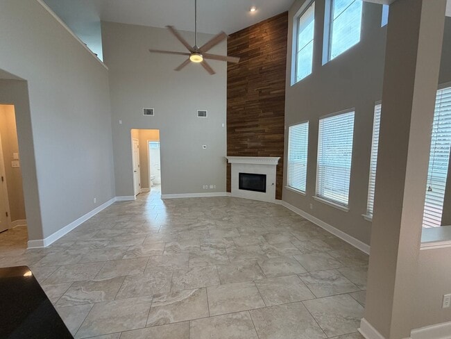 Photo - 13027 5 Brooks