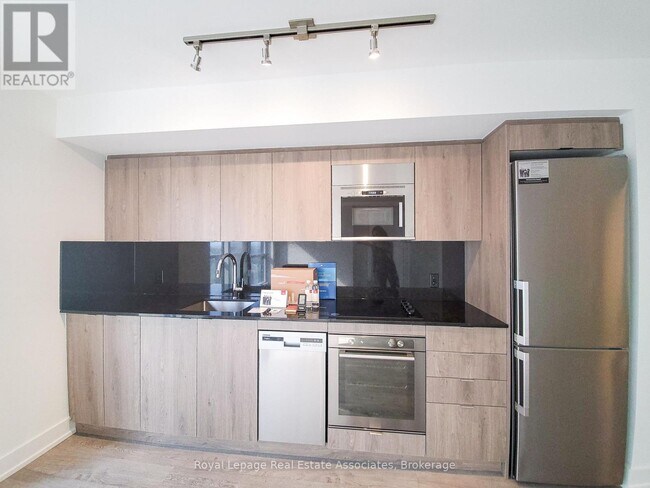 Photo - 5 Mabelle Ave Unit 2230