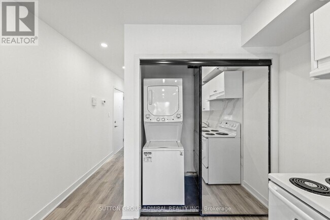 Photo - 1305 St Clair Ave W