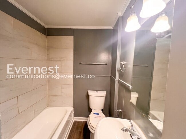 Photo - 5801 W 59th St