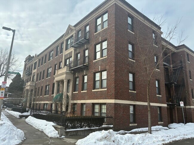 Photo - 185 Chestnut Hill Ave Unidad 12