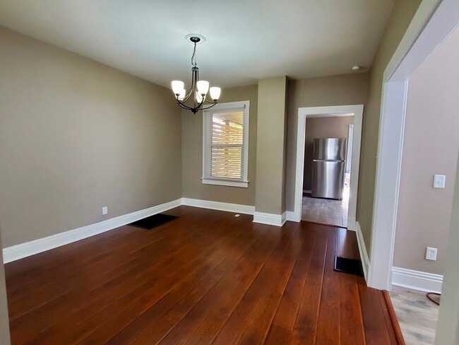 Dining Room - 2529 Charlotte St