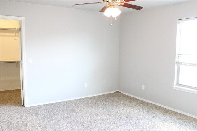 Photo - 5007 SW Fieldstone Blvd
