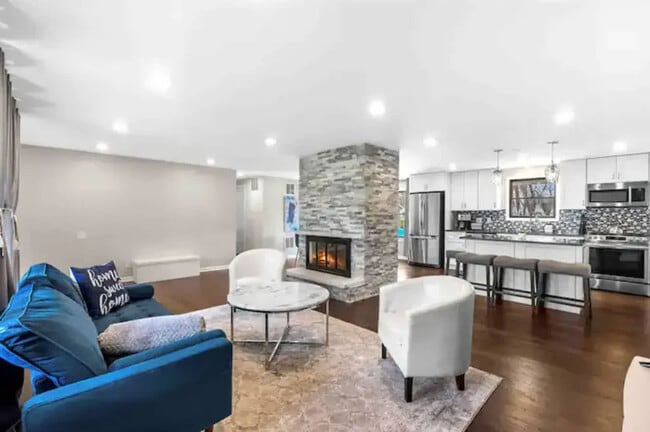 Photo - 1401 W Weathersfield Way Unidad ID1237902P