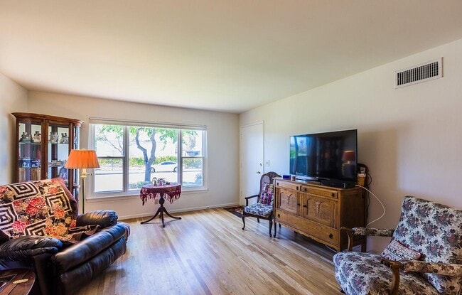 Photo - 1767 Dunnigan St
