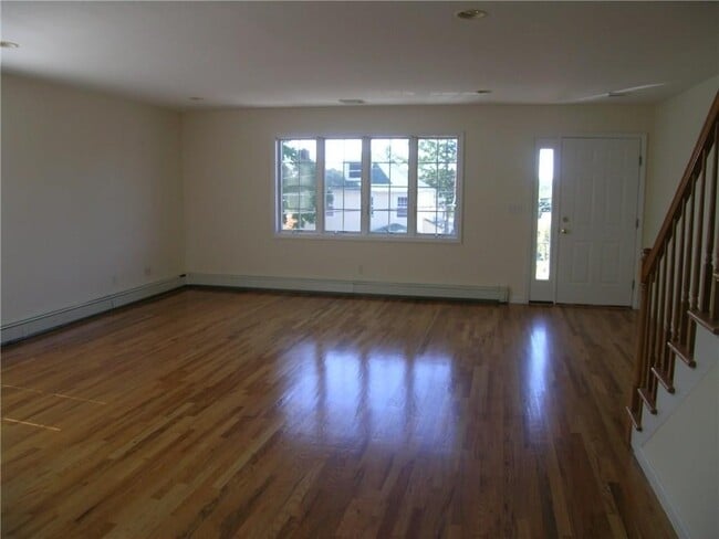 Building Photo - Brook Ridge Rental