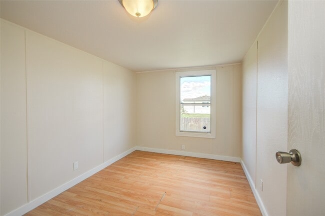 Photo - 614 Rd 5707