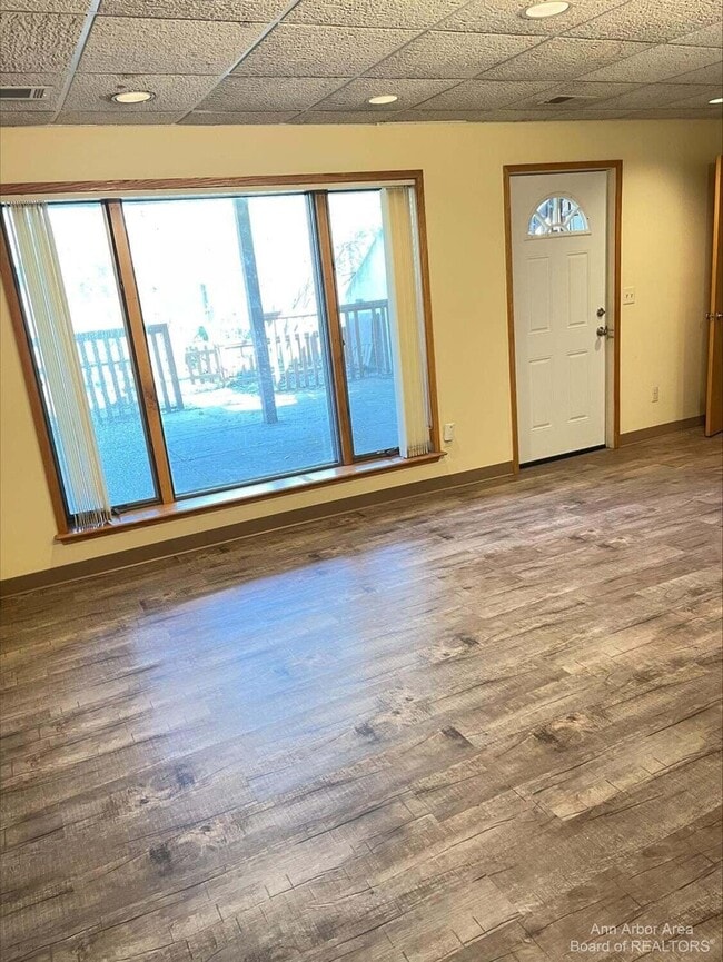 Photo - 116 W McKay St