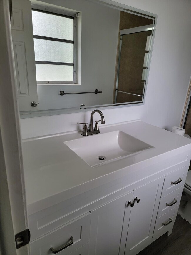 Photo - 2100 Diana Dr Unit 310