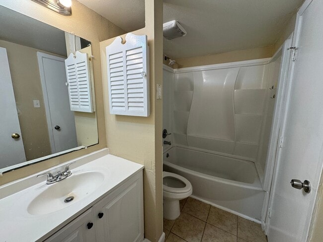 Photo - 1034 W Village Ct Unit C