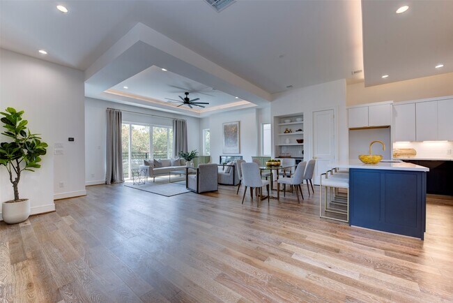 Photo - 7120 Gary St