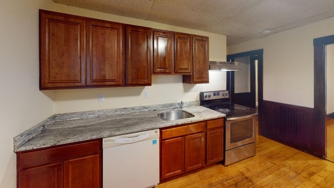 Photo - 245 Prospect St Unit 2