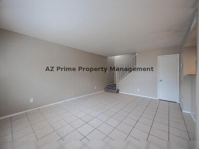 Photo - 5041 N 39th Dr