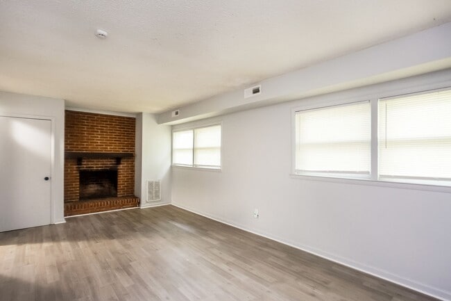 Photo - 4809 Thornwood Rd