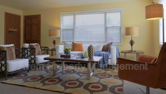 Building Photo - 11770-11780 SW Bowmont Ln