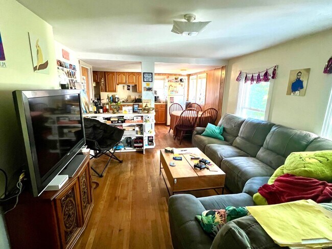 Photo - 28A Cherry St Apartments Unit 2