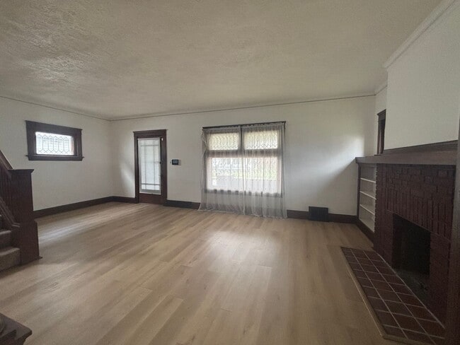 Photo - Spacious Single Family Home with Central Air