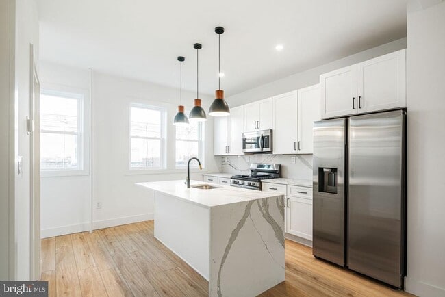 Photo - 448 Markle St