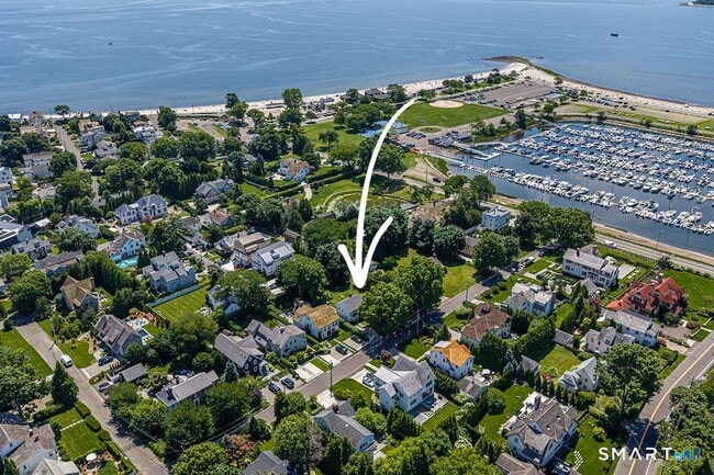 12 Roosevelt Rd