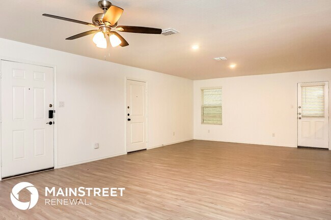 Photo - 8511 Grosbeak Cv