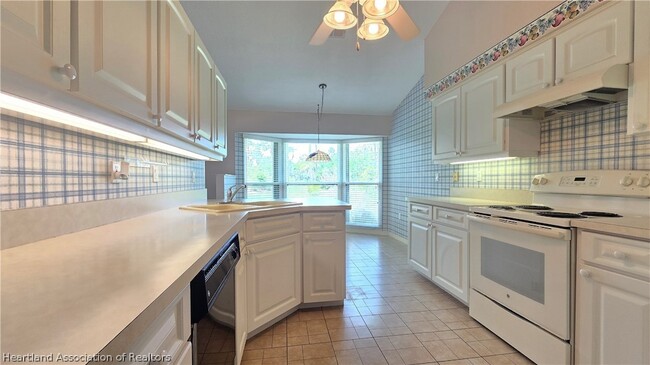 Photo - 4402 Duffer Loop