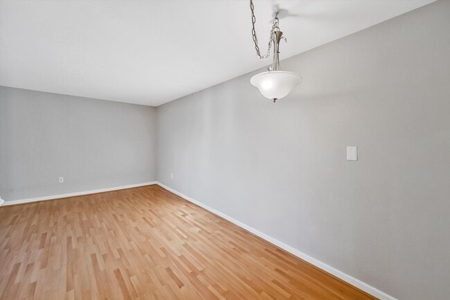 Photo - 704 S Arlington Mill Dr