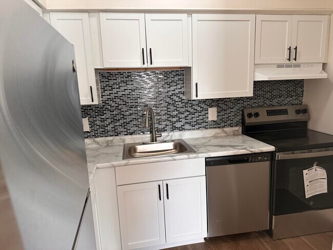Photo - 590 Parkview Dr Unit 301