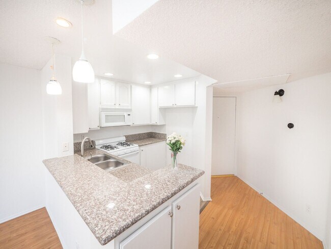 Photo - 5050 Klump Ave