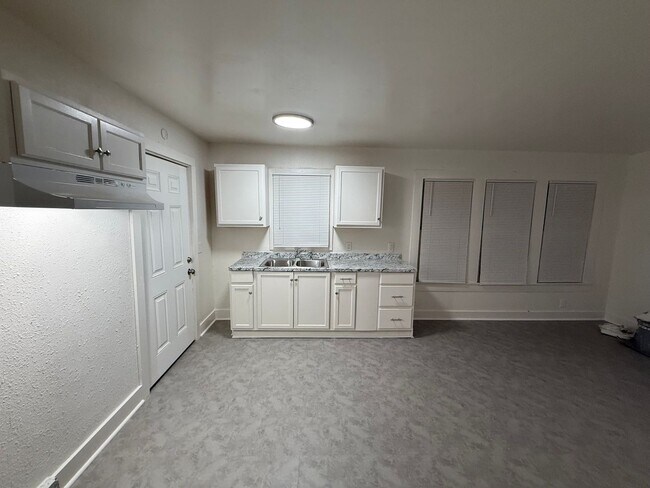 Photo - 1911 22nd St Unit B