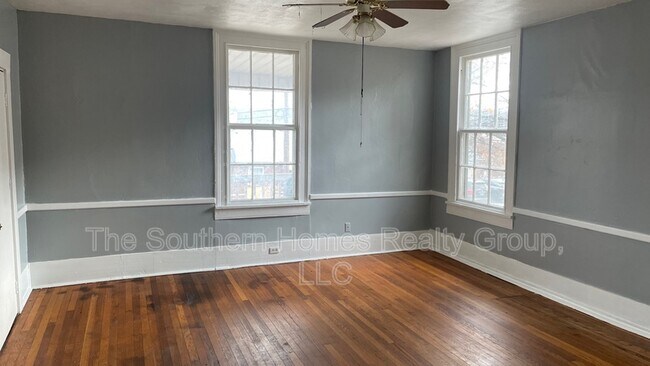 Photo - 405 N High St