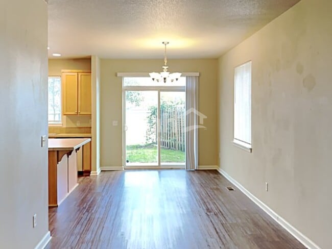 Photo - 1292 Alpine Lakes St SE