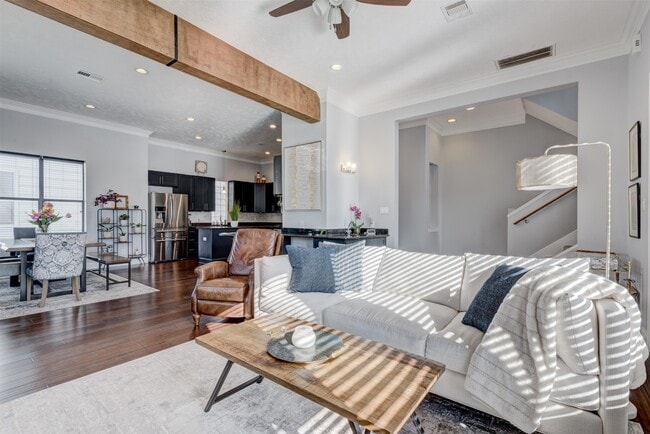 Photo - 1124 W Dallas St