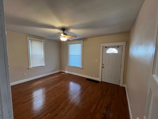 Photo - 5354 Hunter Ave Unidad 1