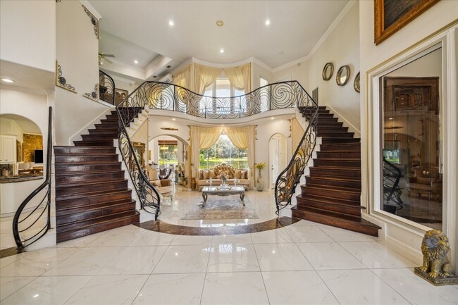 Photo - 14 Lake Mist Ct