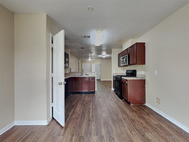 Photo - 22270 Queenbury Hills Dr