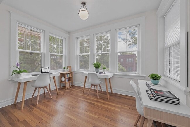 Photo - 721-725 Interdrive - Now Leasing for 2026/27