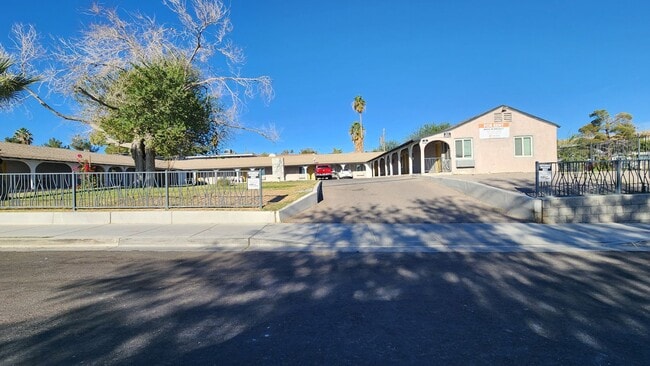 Building Photo - 311 N 16th St Unit 1