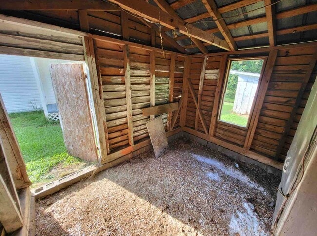 Photo - 1474 Neighbors Rd