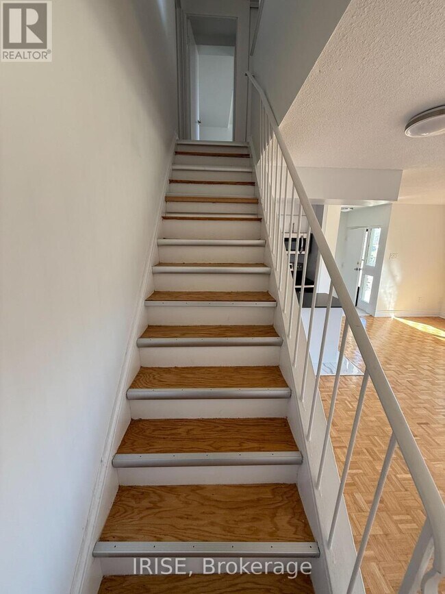 Photo - 7555 Goreway Dr