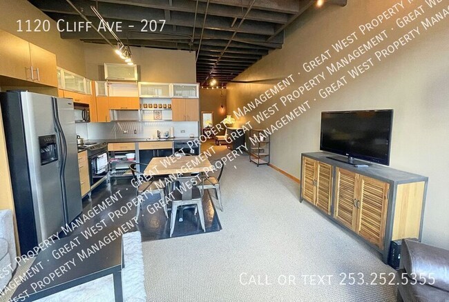 Photo - 1120 E Cliff Ave