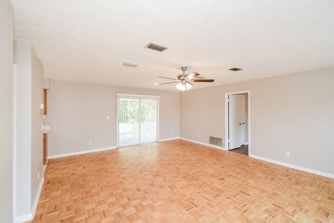 Photo - 12 Seatrout St