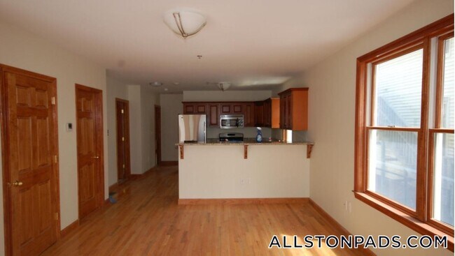 Photo - 102 Allston St Unidad 8