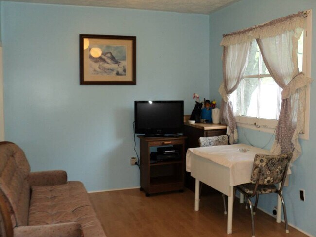 Building Photo - 271 S Rankin St