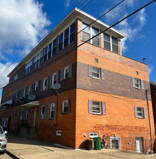 Building Photo - 801 23rd St Unit 5 Rental
