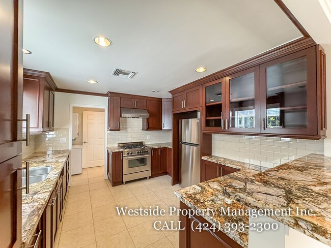 Photo - 846 Stanford St