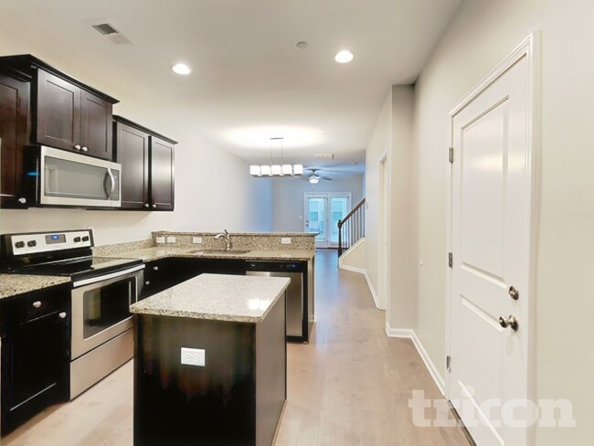 Photo - 405 Riverwood Ct