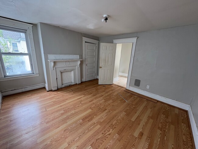 Photo - 207 Dunseith St House